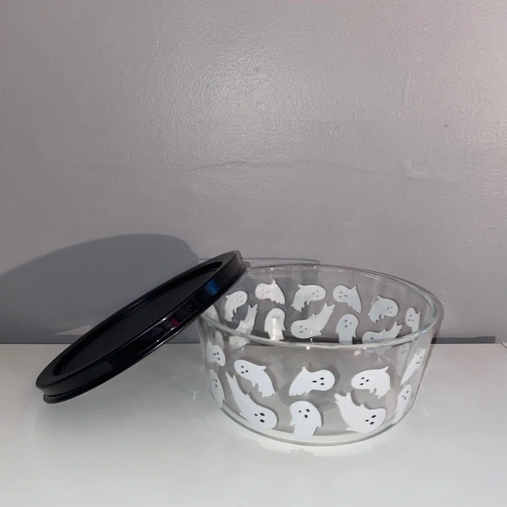Halloween Bundle HYDE AND EEK Ghost Clear Glass Lg Storage Bowl, NWT Towel Set
